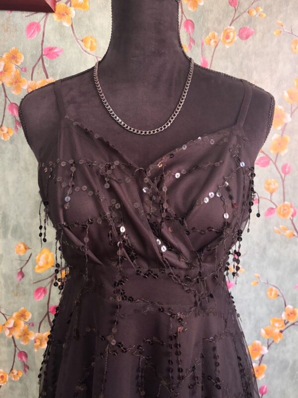 Vestido negro estilo Charleston